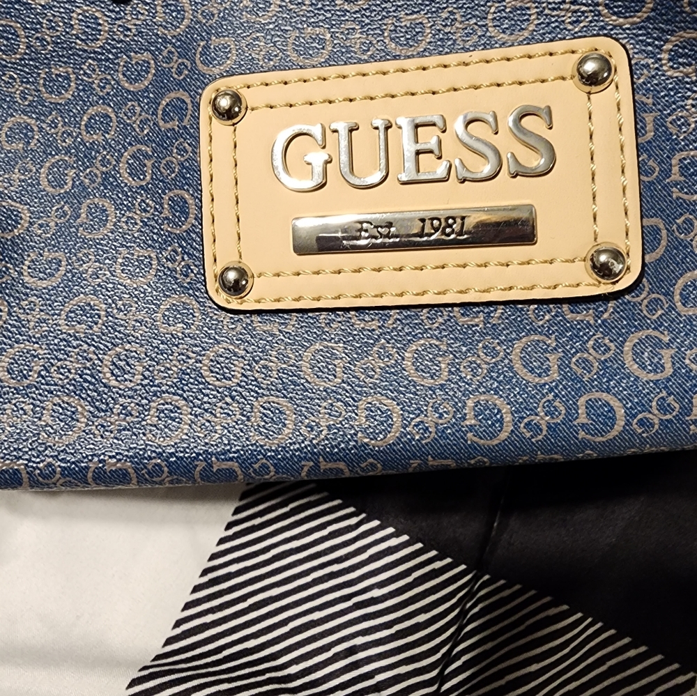 Guess Logo Handbag - Picture 5 of 6